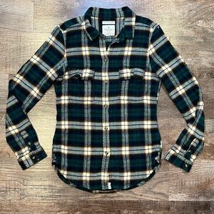 American Eagle Ahhh-Mazingly Soft Plaid Flannel Button Down